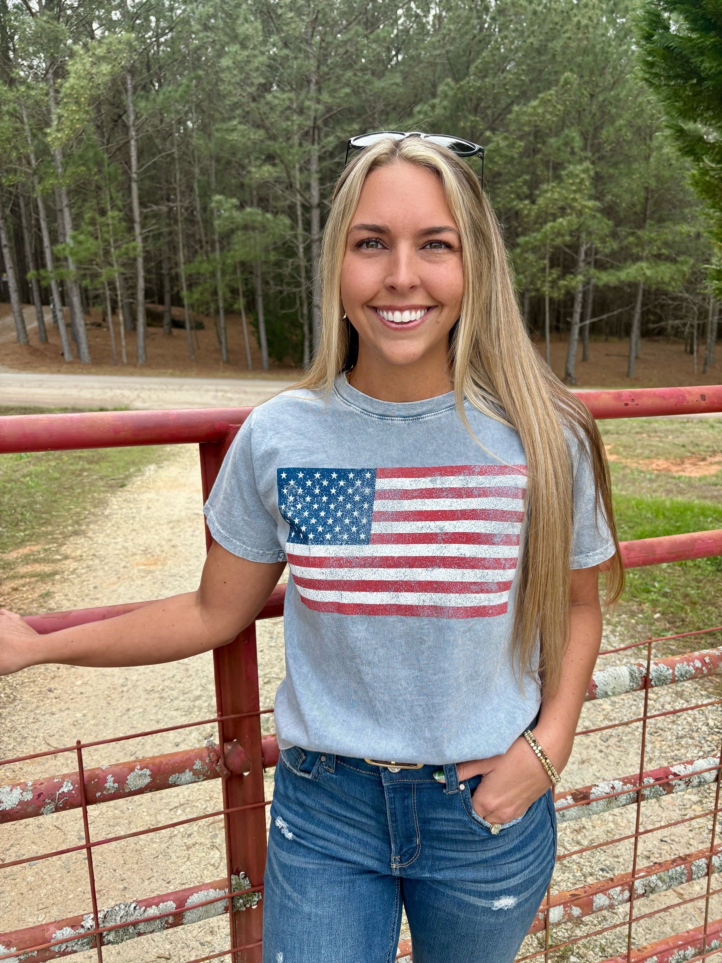 “Vintage American Flag Mineral
Graphic Top”