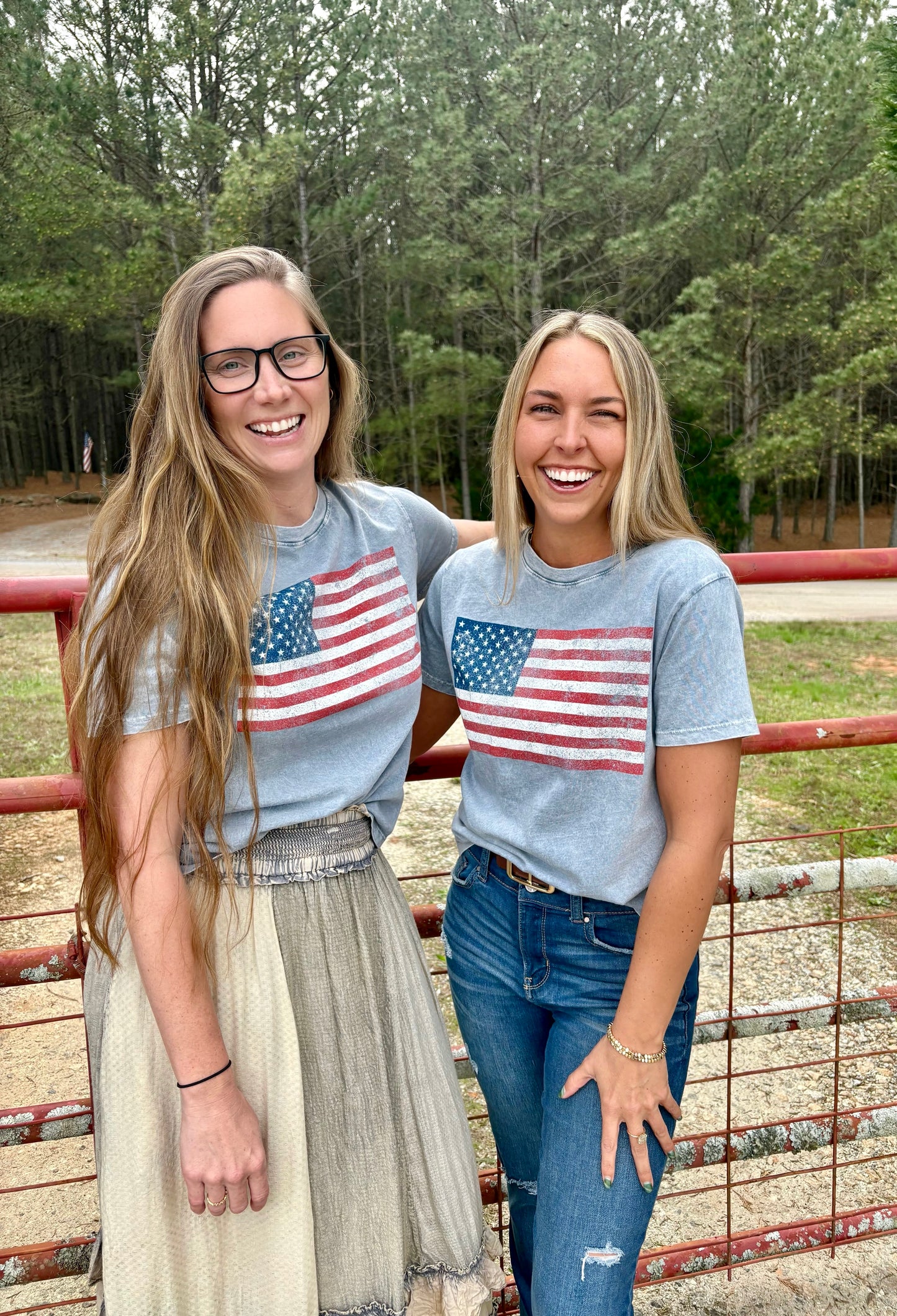 “Vintage American Flag Mineral
Graphic Top”